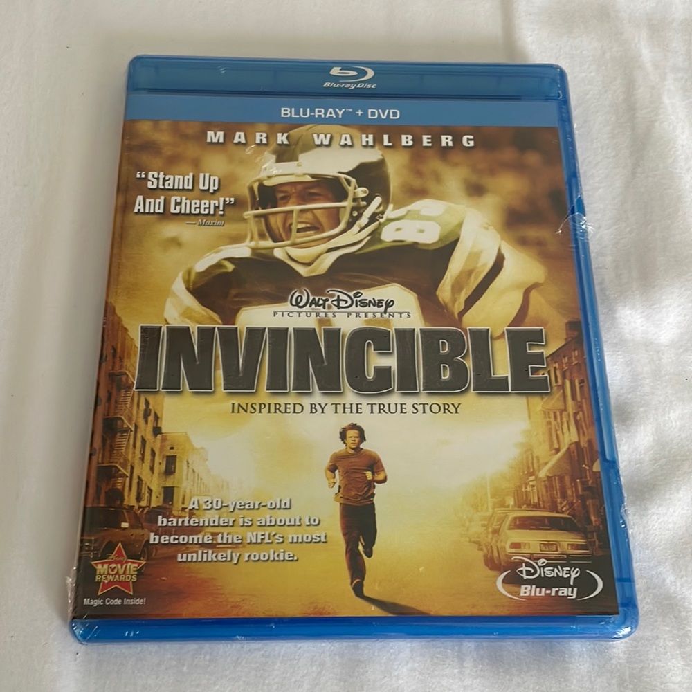 Invincible Blue-Ray + DVD